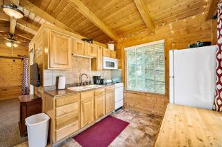 The Park Cabin at Mount Carmel Motel and RV Park - Mount Carmel - 2