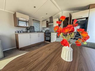 Luxury Caravan With Decking And Wifi At Haven Golden Sands Ref 63069Rc - Mablethorpe - 2