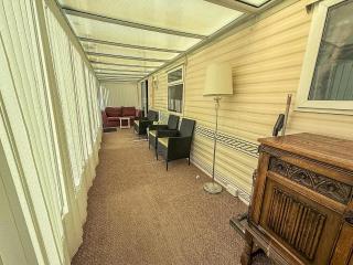 Lovely Caravan With Large Decking At Southview Holiday Park Ref 33108S - Skegness - 2