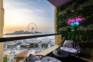 Dubai Eye & Sunset Views, direct Beach Access with Gym&Pool - 9