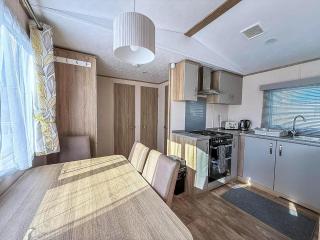 Lovely Caravan With Decking At Manor Park In Hunstanton Ref 23091T - Hunstanton - 1