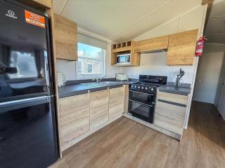 Lovely 8 Berth Caravan Ref 23028B - Hunstanton - 3