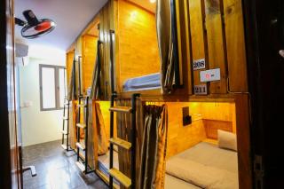 The Little Leaf CatBa Hostel - Restaurant and Rooftop Bar - 5
