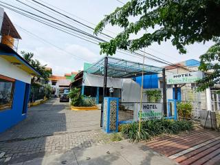 YUTAKA INN Bungurasih Waru Sidoarjo - - 0