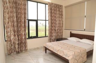 Hotel Ujwal Pure Veg Family Restaurant and lodging - Kolhapur - 3