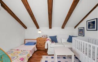 Lovely Home In Krkovic - - 6