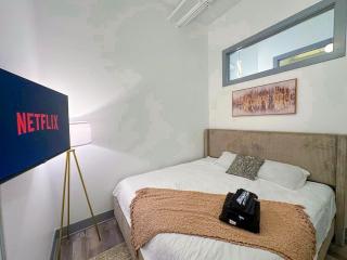 McCormick 6B 4Ba Luxury Suite for groups 12 guests - Chicago - 2