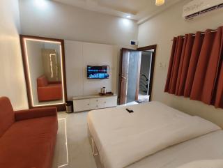 Shivaangan Hotel - Ujjain - 2