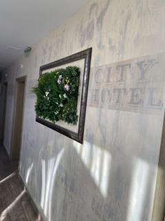 City Hotel - Veliko Tŭrnovo - 1