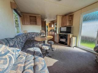 Great 8 Berth Caravan For Hire At Southview Holiday Park In Skegness Ref 33097F - Skegness - 1