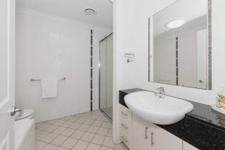 Sunset Penthouse -Ocean Views - 3 Balconies - Best on the Strand Townsville - 3