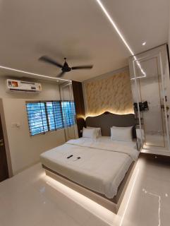 Shivaangan Hotel - Ujjain - 7
