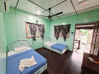 Sukau Backpackers Bed & Breakfast - 3