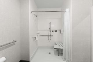 Hampton Inn & Suites Sherman - 3