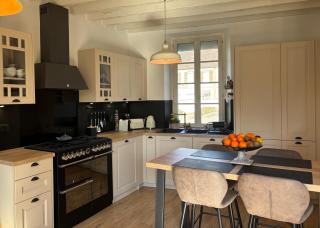 Villa Fontaine avec piscine intérieur chauffée-Maison de campagne Familiale -idéal Vacances ou Séjour Professionnel -3 chambres-Bureau séparé -Lit Bébé - Parking Facile & Gratuit - Fontaine-la-Gaillarde - 6