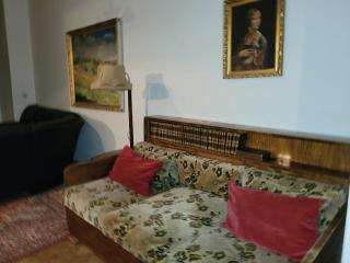 Bright 2BDR sleeps 8 near center M1 - Prague - 8