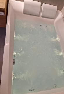 Un spa privatif - Épinay-sur-Seine - 4