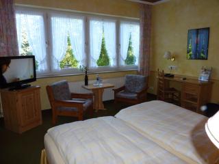 Akzent Hotel Zur Wasserburg - Hotel Garni bed & breakfast - Harpstedt - 5