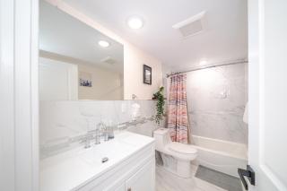 Stunning 3BR Quincy Home w Laundry, Bathtub, near Red Line & Adams NHP 39 - 7