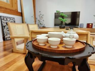 Modern Hanok stay, Moonlight Fragrance - Seul - 2
