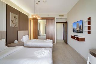 28- High Floor with Palm View and Balcony - Marina - 1