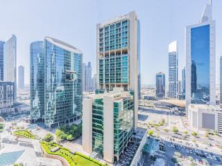 Luxury Spacious Condo in the Iconic Park Towers - 4