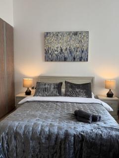 Luxury Sea View Studio in Dubai Marina - 9