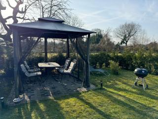 Ferienwohnung am See Dillich - Ruhige Lage - Eigener Garten - Direkt neben einem Natursee - Borken - 9