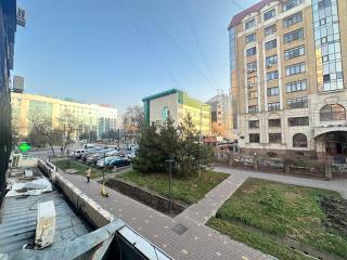 Уют в Самом Сердце Города на Богенбай Батыра и Зенкова рядом с метро и парками - 1