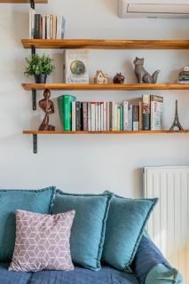 Transports, parking, A/C & equipped for long stays - 5