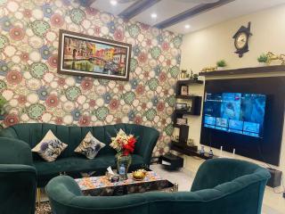 PEARL LODGE's DHA NEAR AIRPORT - 7