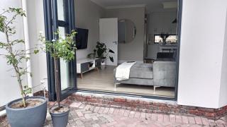 Entire Home in Overbaakens, Gqeberha - 6