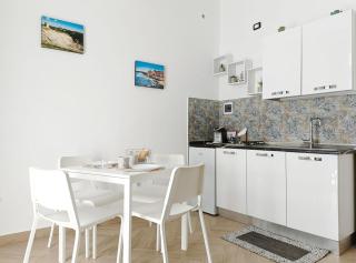 Alexa Holiday House - 2