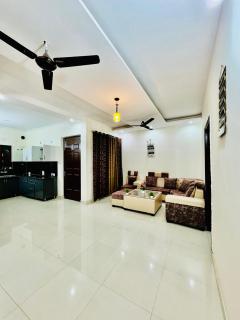 Couples and family welcome for stay - Kharar - 2