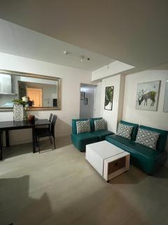 Azure Condo Maui by arlene - Manila - 2