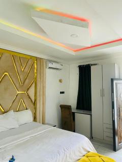 House 29 Luxury Apartment - Benin City - 4