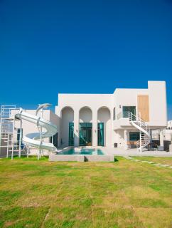 The Woofington Pet Friendly Pool Villa - 0