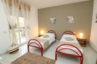 Holiday-House-Camelia-600-meters-from-the-beach - 6