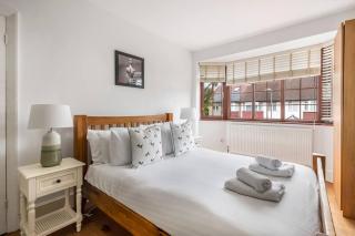 Stylish Home in New Malden: Comfort & Tranquility - New Malden - 5