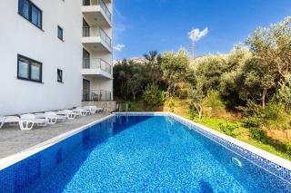Sea View Haven - With Private Pool & Sauna - Bečići - 9
