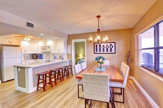 Bayshore Yacht & Tennis 806 - Clearwater Beach - 1