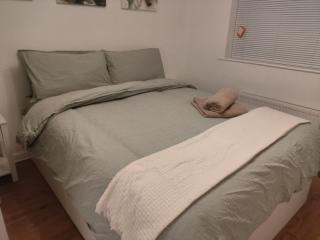 Modern London Flat - Free Parking -15 min from LCY - 3