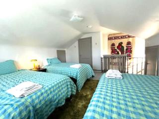 The Kennywood Suite The Blue Racer Car - - 9