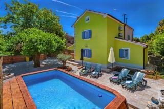 Villa Jordan, a charming Villa near the sea, with garden & pool - Nedeščina - 0