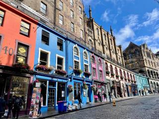 Victoria Street - 2BR Old town Get away! Perfect location next to Edinburgh Castle - Edimburgo - 0