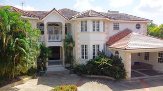 Escape to a delightful spacious family villa in Saint James - Saint James - 6