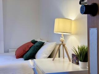 Comfortable Flat for Group Getaway Near King's Cross and Camden Town - London - 6