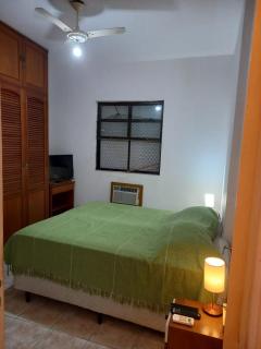 Quarto e sala Boqueirão quadra da praia - Santos - 6