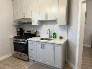 3 Bedrooms Little Italy Downtown - 2