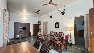 Singhasth homestay 2BHK apartment in HEART of city Jagatganj Benaras - Varanasi - 9